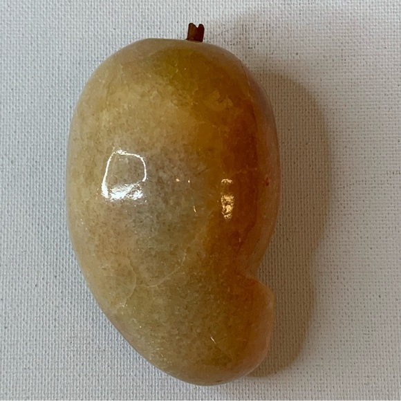 Vintage Alabaster Hand Carved Mango Fruit Polished Stone Multicolor Carving 4" - Picture 3 of 13